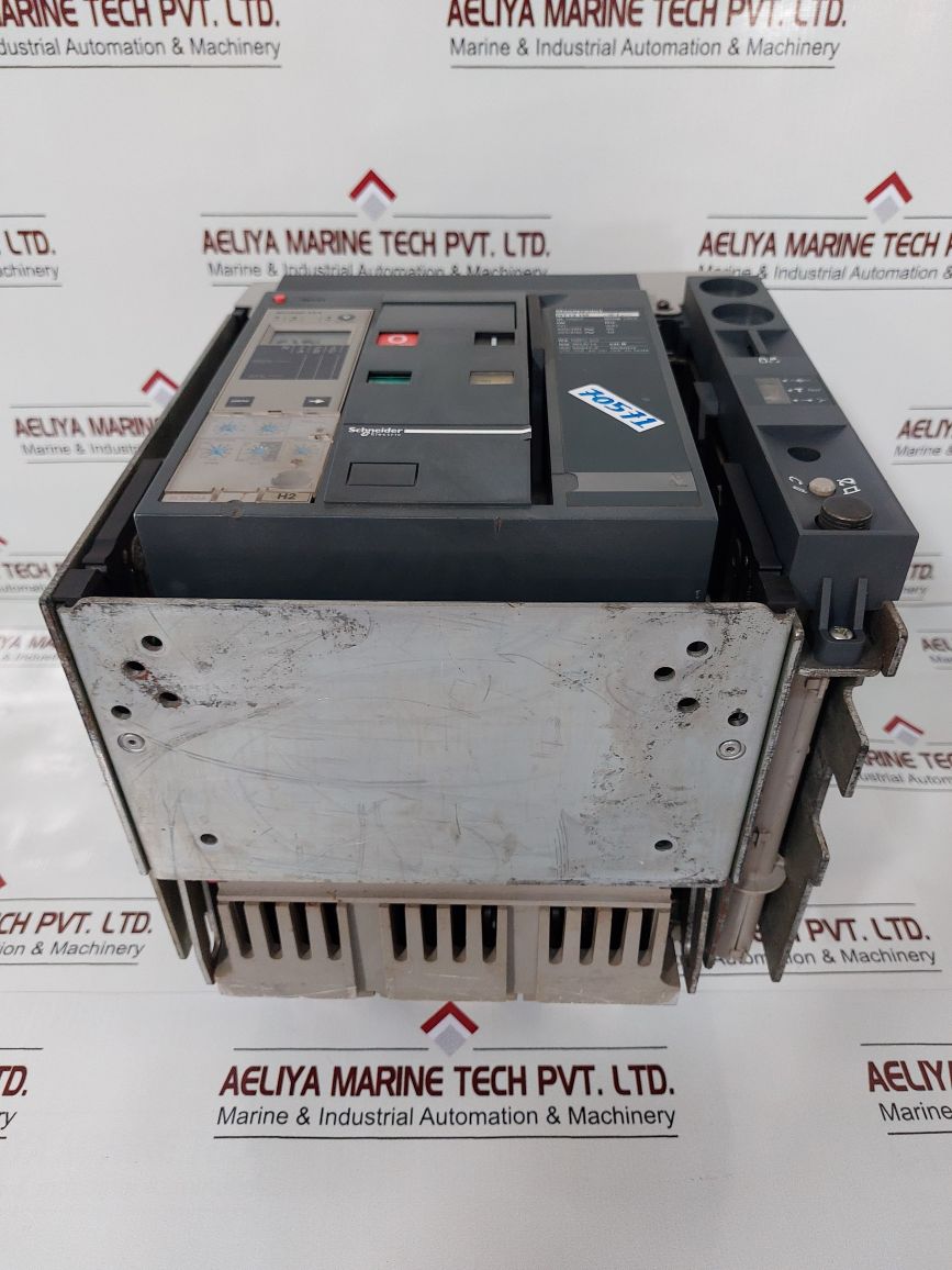 Schneider Electric Masterpact Micrologic 5.0A Nt12H2 Circuit Breaker