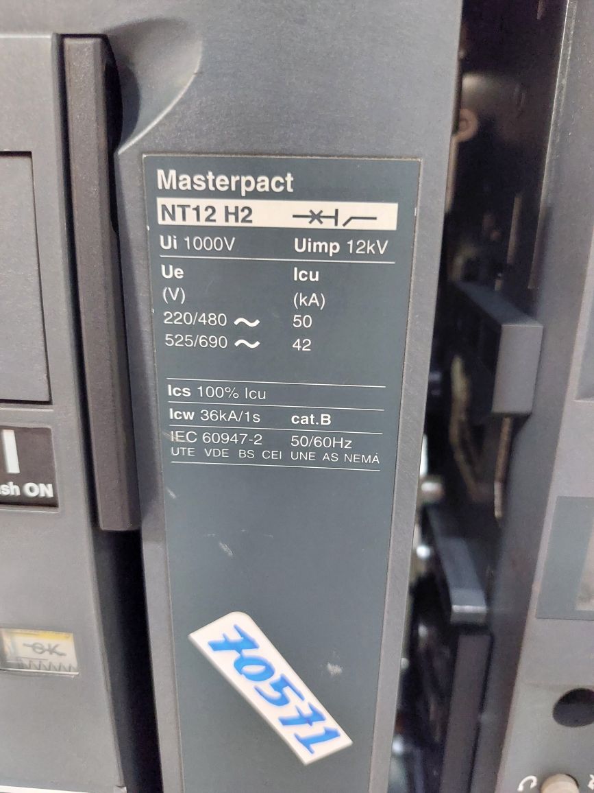 Schneider Electric Masterpact Micrologic 5.0A Nt12H2 Circuit Breaker