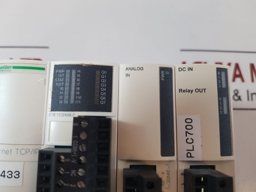 Schneider Electric Otb1E0Dm9Lp,Tm2Ami8Ht,Tm2Dmm8Drt Module Rack