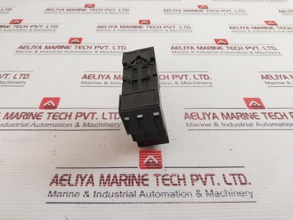 Schneider Electric Rxze2S111M Relay With Base 24Vdc