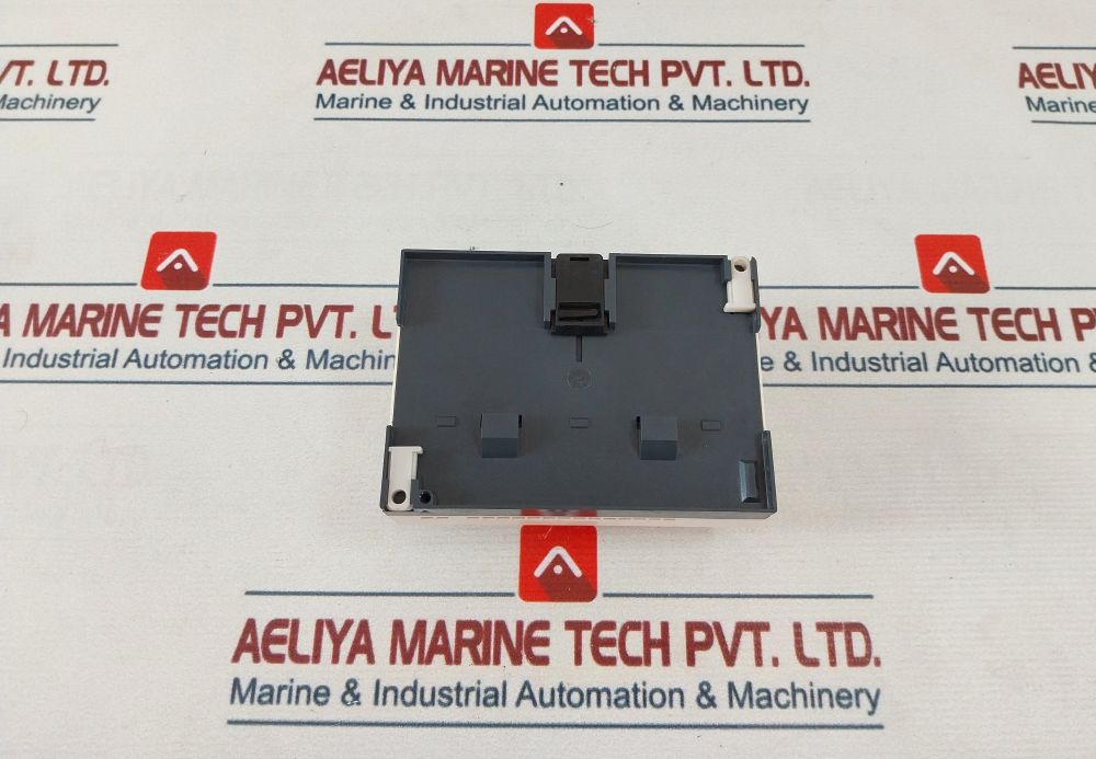 Schneider Electric Zelio Sr2 A201Bd Smart Relay With Display 240 Vac