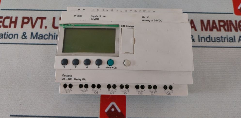 Schneider Electric Zelio Sr2 A201Bd Smart Relay With Display 240 Vac