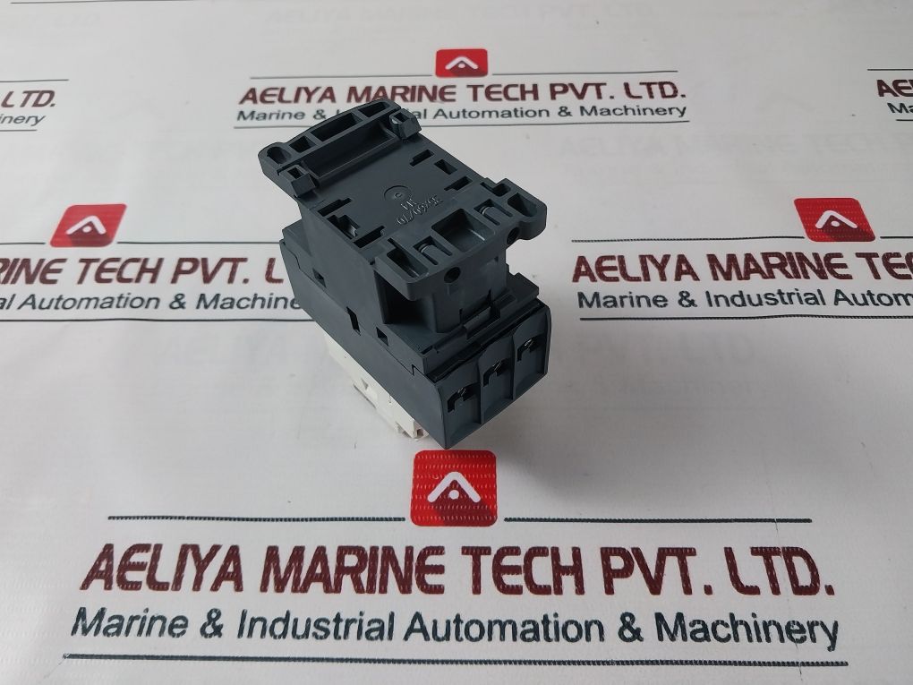 Schneider Elecric Lc1D32