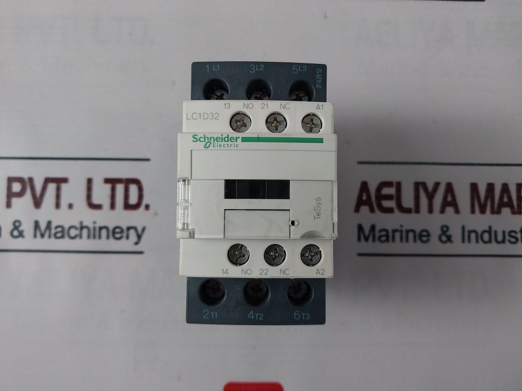 Schneider Elecric Lc1D32