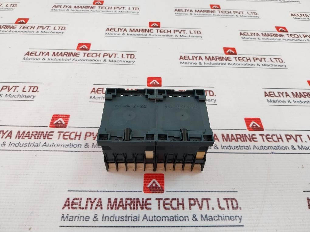 Schneider Electric Tesys Lc2K1210B7 Reversing Contactor 20A 690V