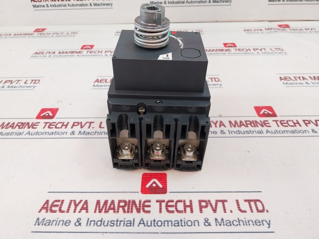 Schneider Electric Tm 160 D Circuit Breaker