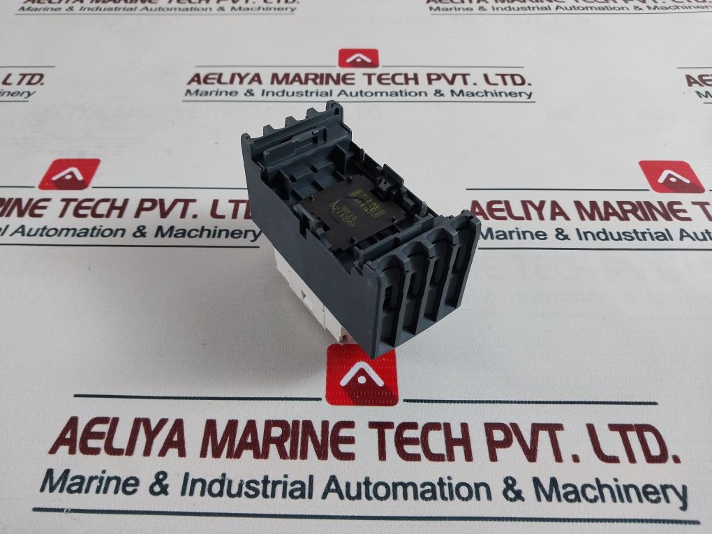 Schneider Electric W413808680311 02 Contactor (Only Front Cover)