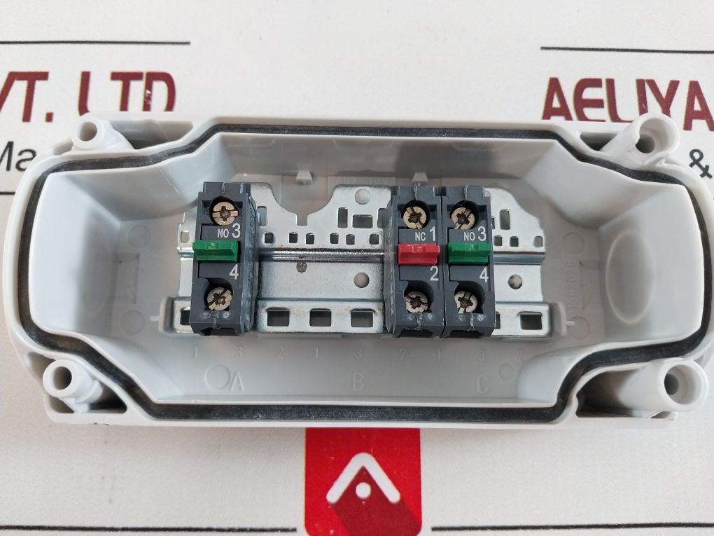 Schneider Electric Xal D324 Complete Control Station