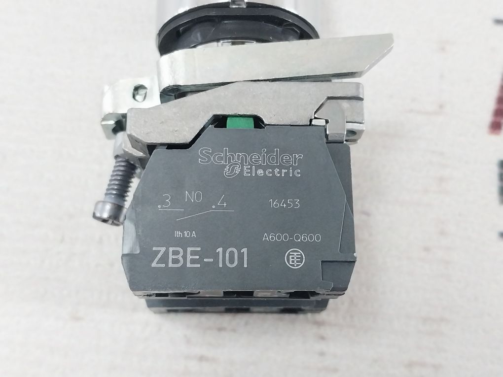 Schneider Electric Xb4 Bd33 Selector Switch 3A