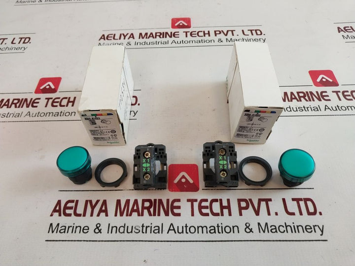 Schneider Electric Xb5 Avb3 Green Light Block
