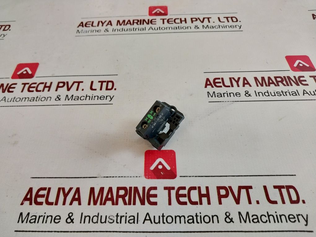 Schneider Electric Xb5 Avb3 Green Light Block