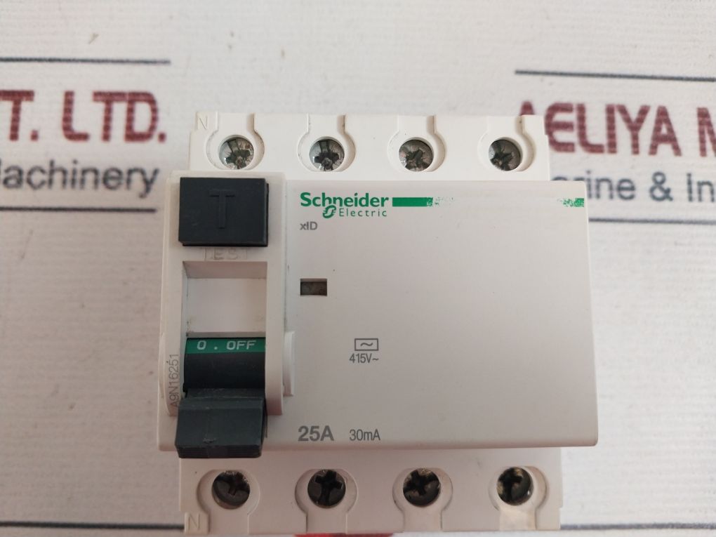 Schneider Electric Xid Circuit Breaker A9N16251 30Ma