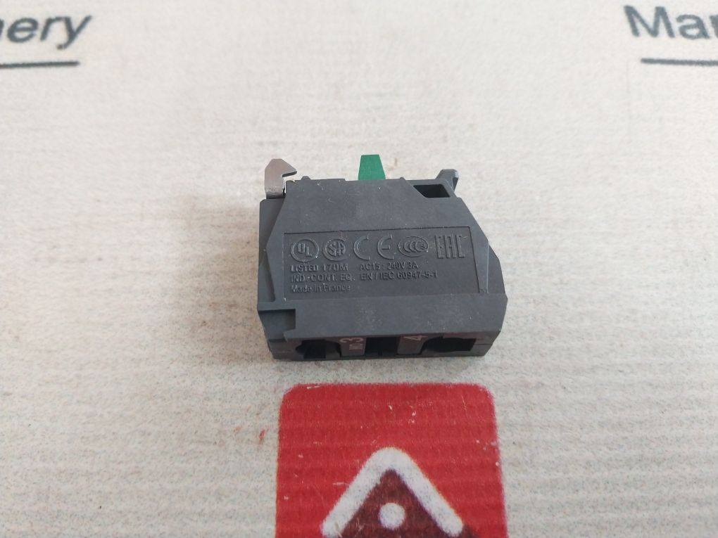 Lot Of 4X Schneider Electric Zbe-101 Contact Block