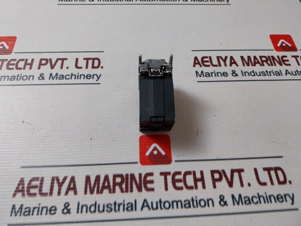 Schneider Electric Zbe-102 Lamp Module And Contact Block Zb.-.W04.