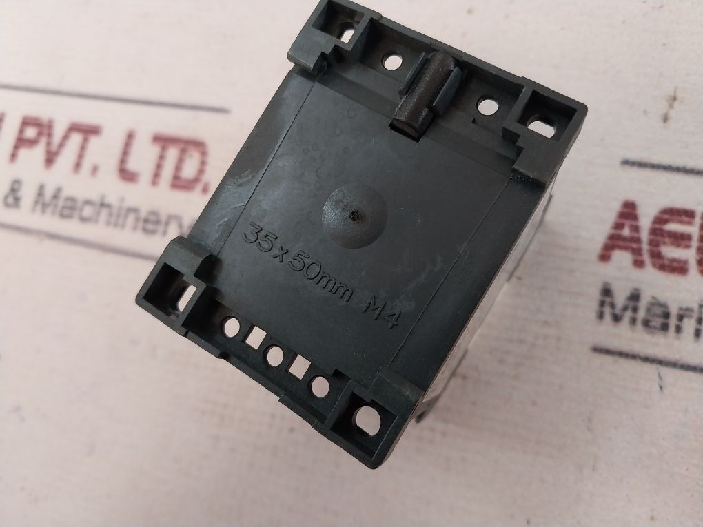Schneider Electric/Telemecanique Ca2Kn22M7 Control Relay 690V