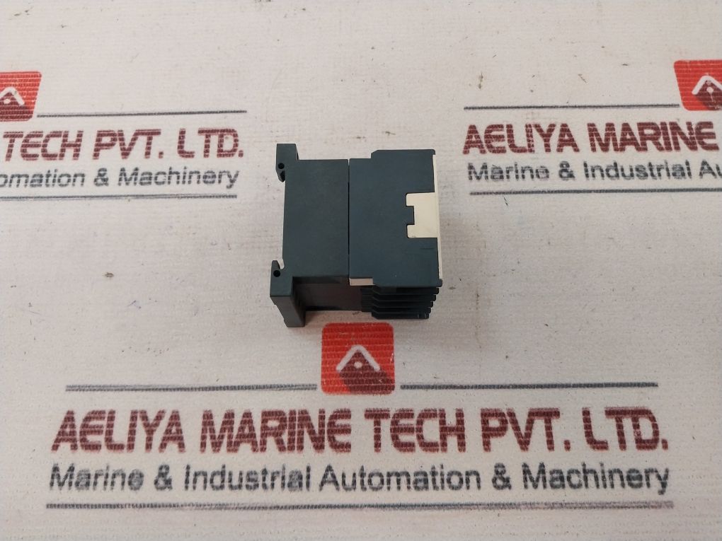 Schneider Electric/Telemecanique Ca2Kn22M7 Control Relay 690V