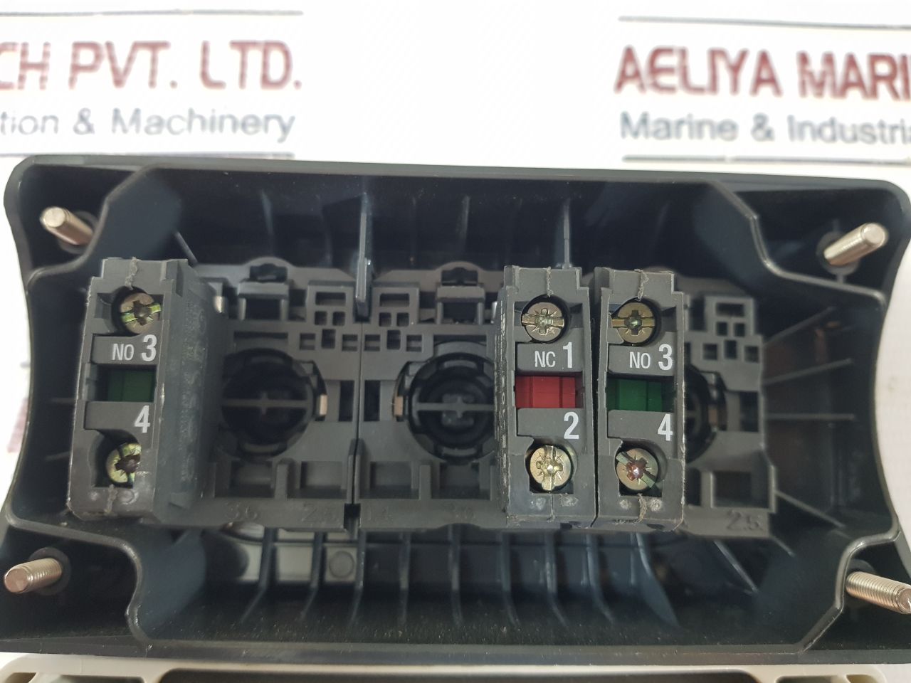 Schneider Electric/Telemecanique Cm12 Control Station Zbe-101