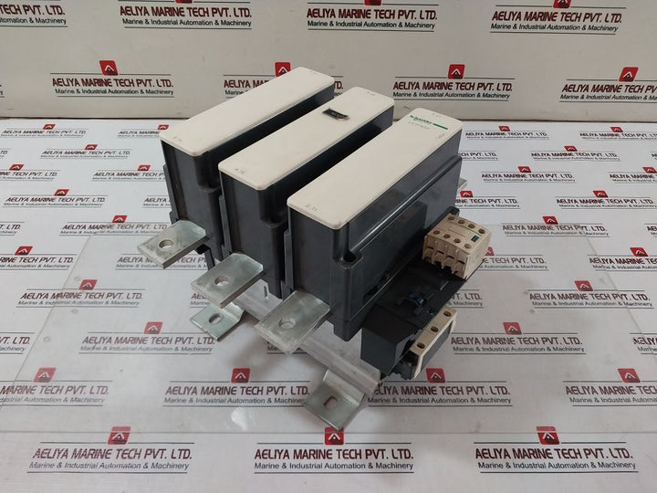 Schneider Electric/Telemecanique Lc1F630 Contactor 1000A 600Vac