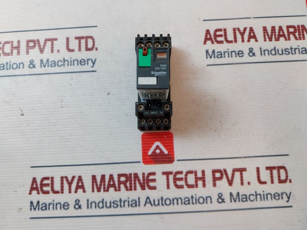 Schneider Electric/Telemecanique Rxm4Ab1P7 Plug In Relay With Socket Rxze2M114M