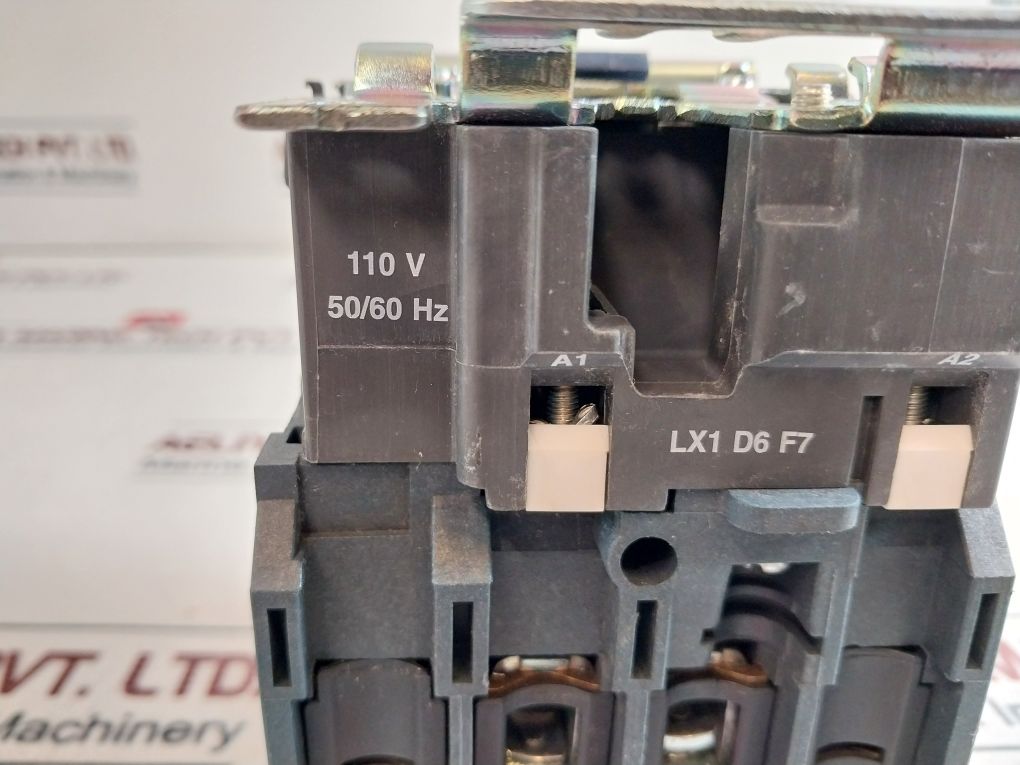 Schneider Lc1D40008 Contactor 60A