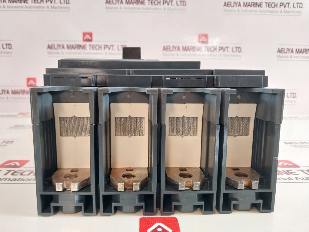 Schneider Electric Compact Nsx Lv438450