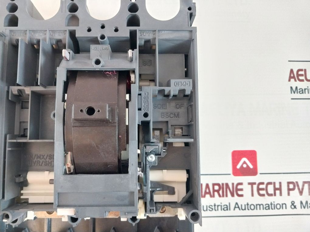 Schneider Electric Compact Nsx Lv438450