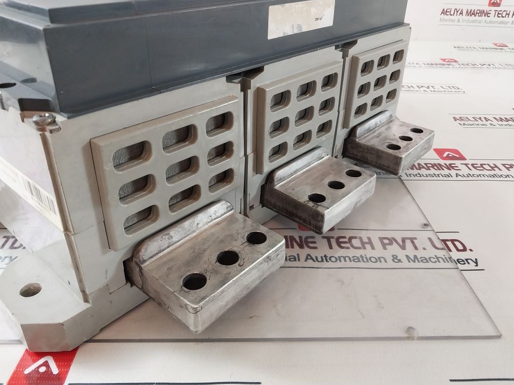 Schneider Electric Ns2000N 2000 Amp Micrologic 2.0A Circuit Breaker 750V