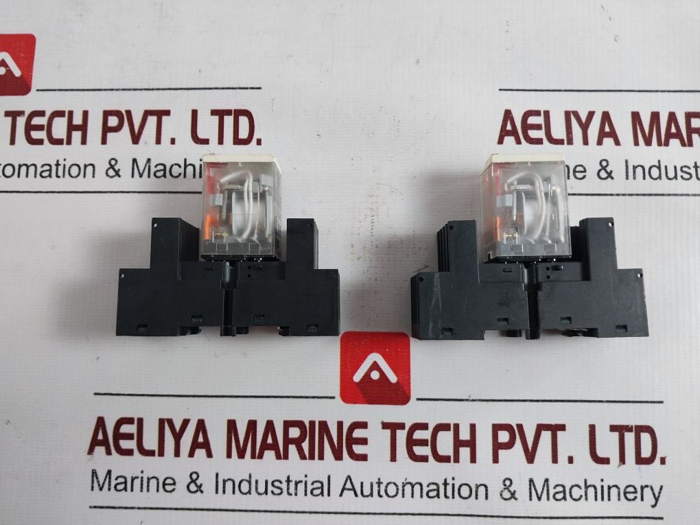 Schneider Electric Rxm4Gb2B7 Relay With Rxze2M114M Socket