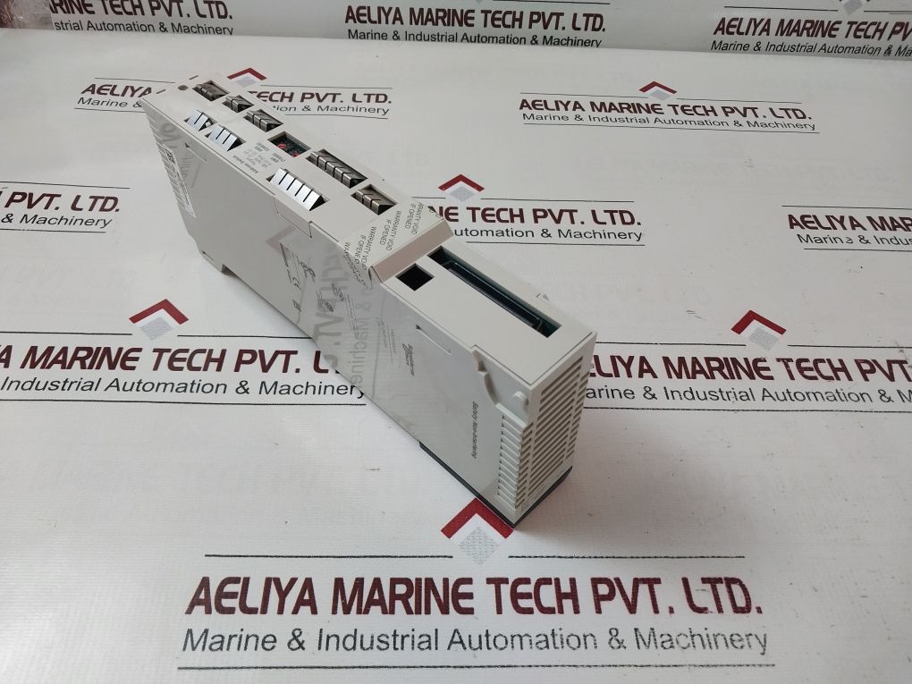 Schneider 140Cra93200 Modicon Quantum Rio Drop Adaptor Module