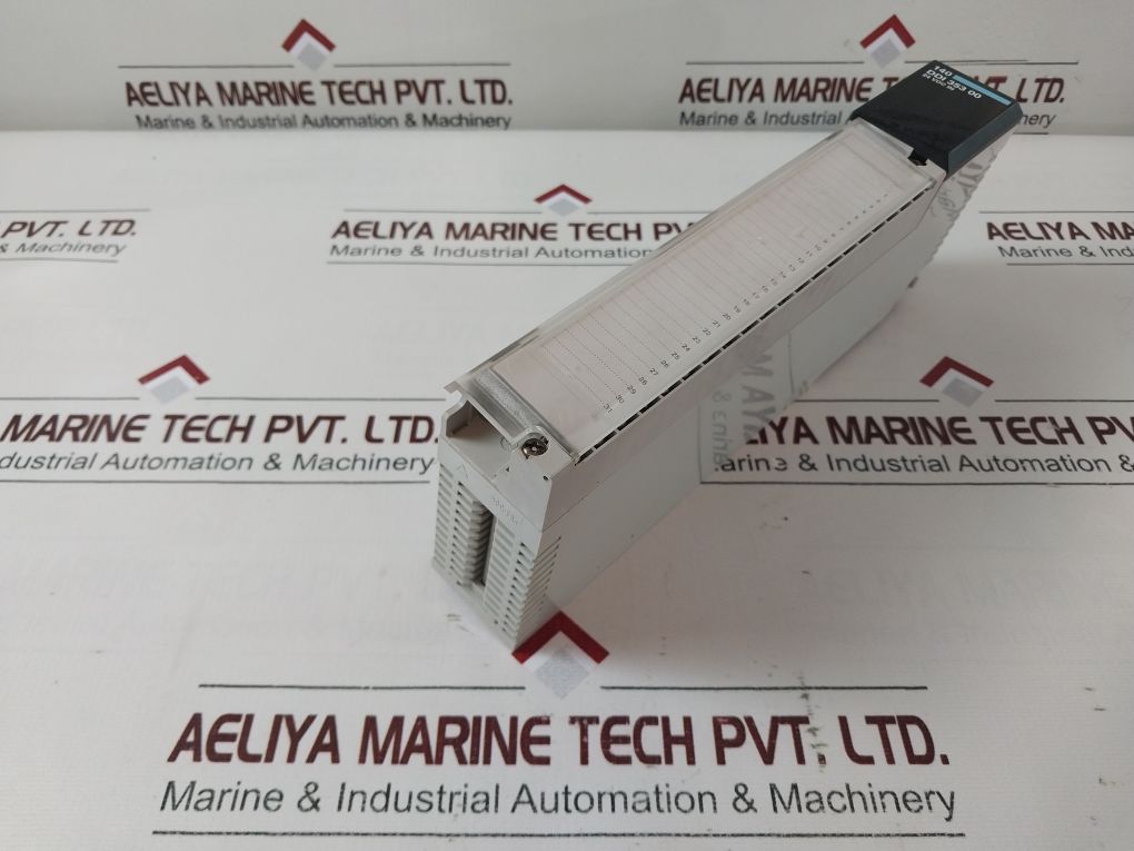 Schneider Electric/Telemecanique 140Ddi35300 Discrete Dc Input Module Pv:01 Rl:8