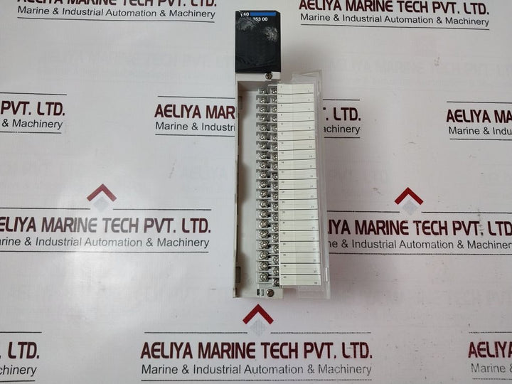 Schneider/Telemecanique 140Ddo35300 Modicon Output Module Pv: 01 Rl: 83