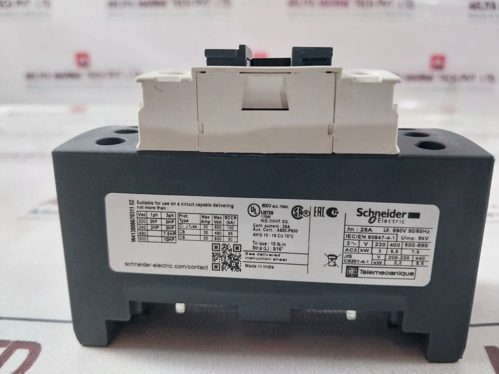 Schneider Electric W413808670311 02