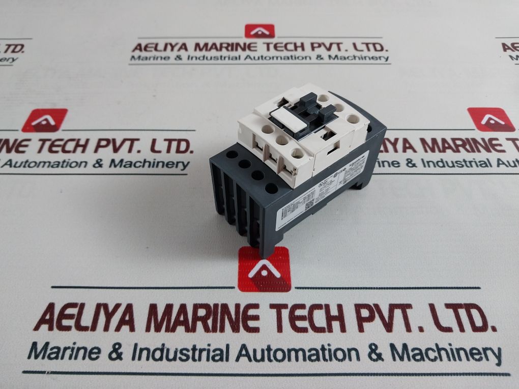 Schneider Electric W413808680311 02  Contactor (Only Front Cover)