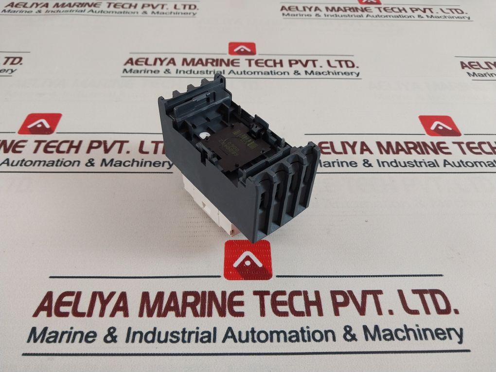 Schneider Electric W413808690311 02