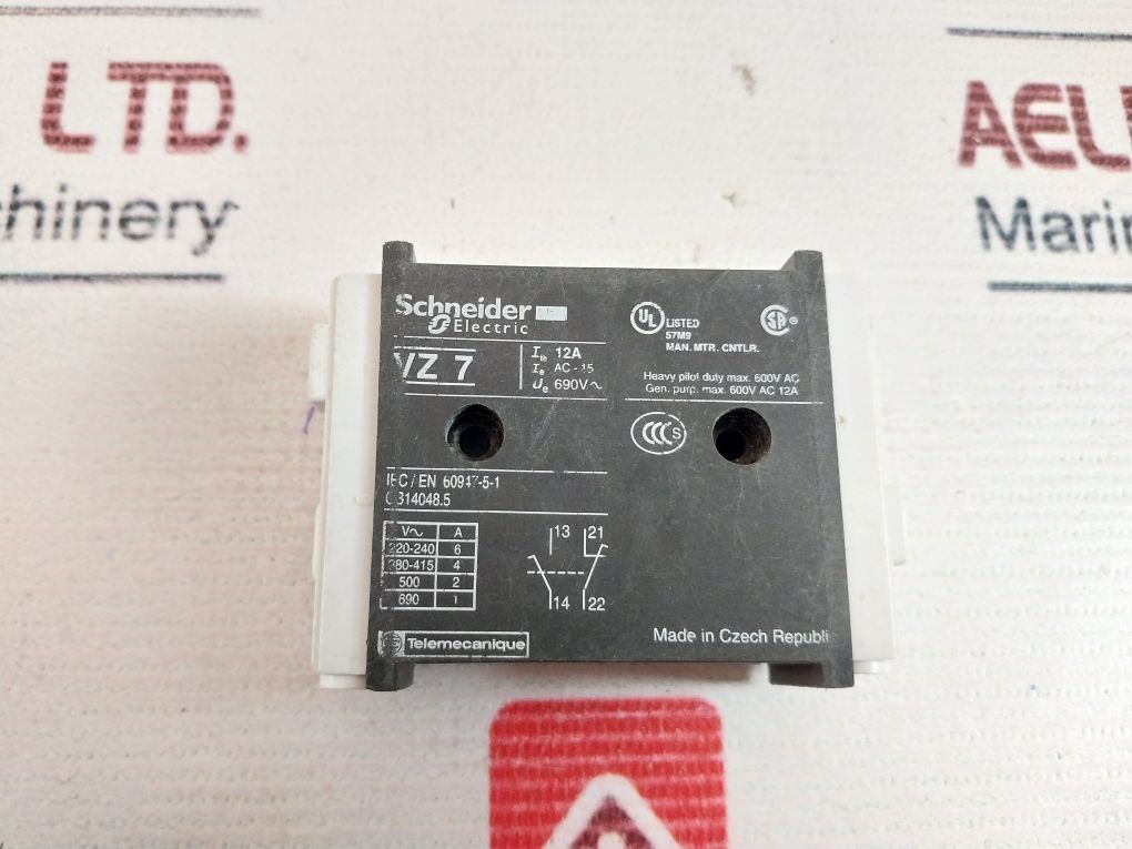Schneider Vz 7 Auxiliary Contact Block 600V Ac 12A