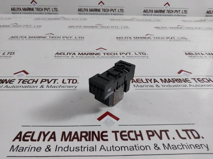 Schrack Pt570024 Relay With Ypt78704 Base