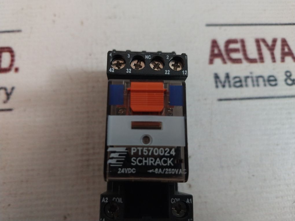 Schrack Pt570024 Relay With Pt78704 Socket