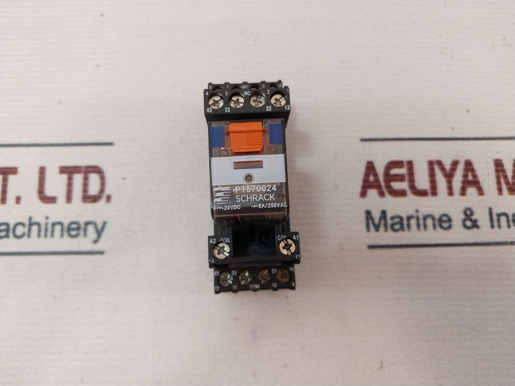 Schrack Pt570024 Relay With Socket Pt78704