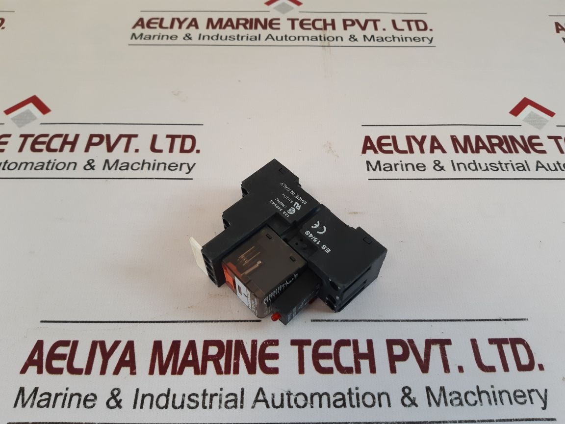 Schrack Pt570730 Relay With Socket