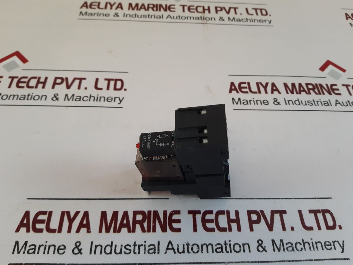 Schrack Pt570730 Relay With Socket