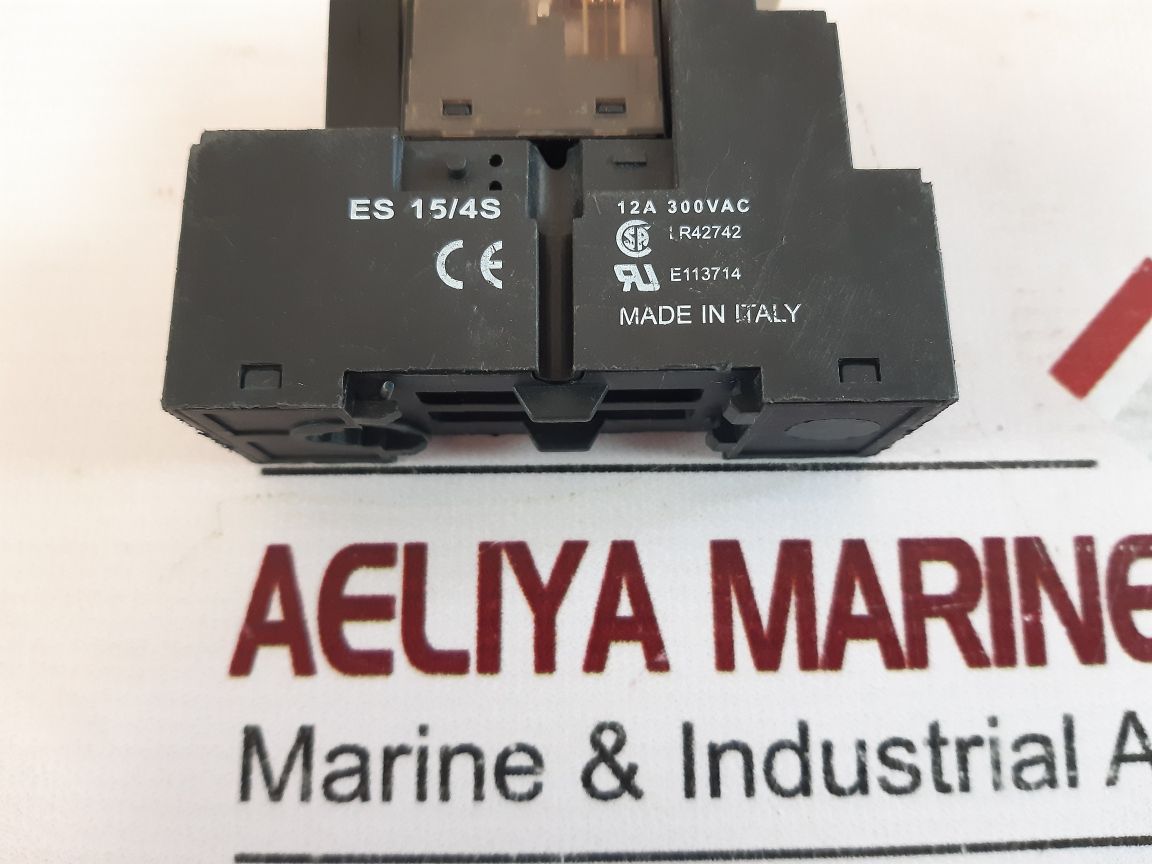 Schrack Pt570730 Relay With Socket