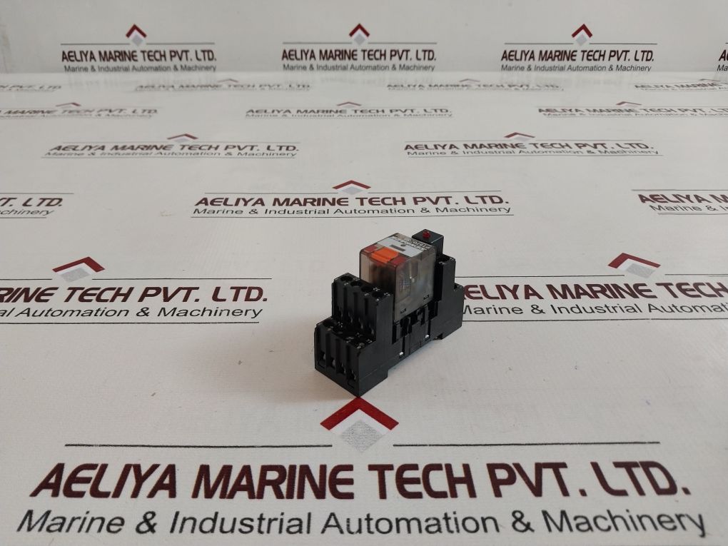 Schrack Pt570730 230V~ Relay With Socket