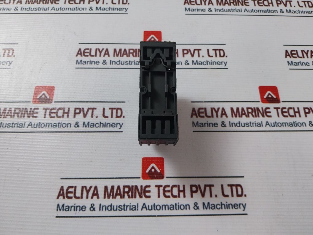 Schrack Pt570L24 Relay With Socket 24V Dc
