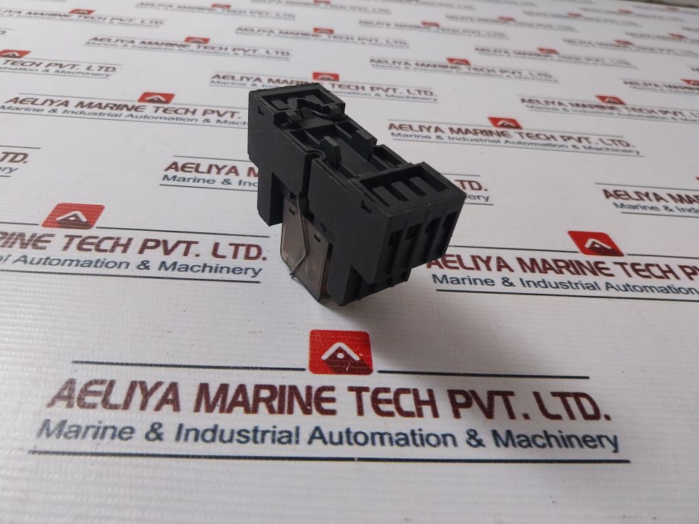 Schrack Pt570L24 Relay With Socket 24V Dc