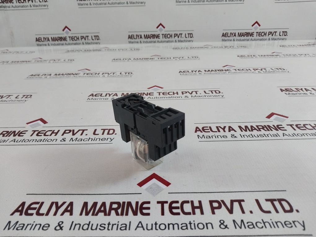 Schrack Pt78704 Relay Socket With Szr-my4-n1 Magnetic Relay