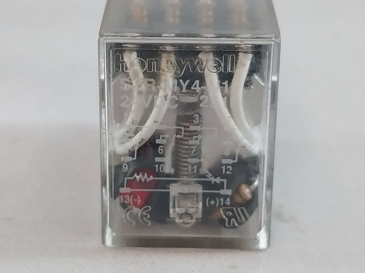 Schrack Pt78704 Relay Socket With Szr-my4-n1 Magnetic Relay