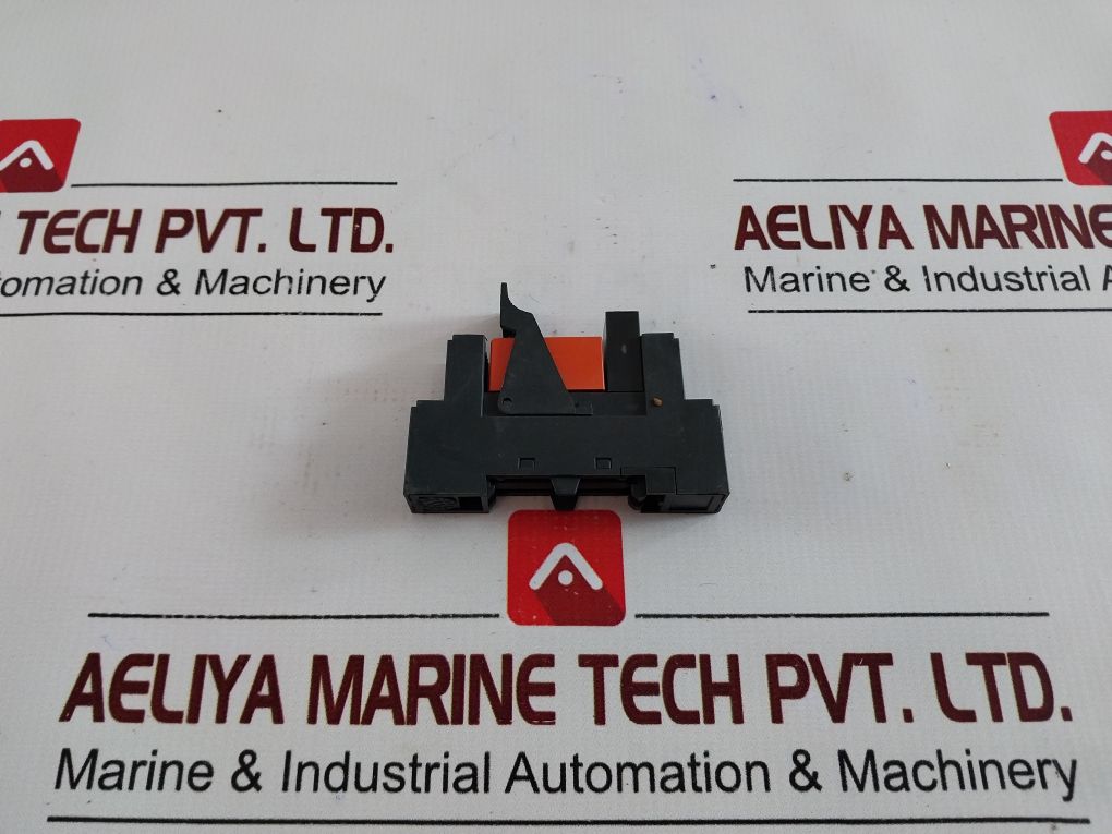 Schrack Rte24024 Relay With Socket