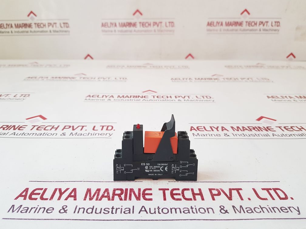 Schrack Type 42 6/24V Dc Relay With Base