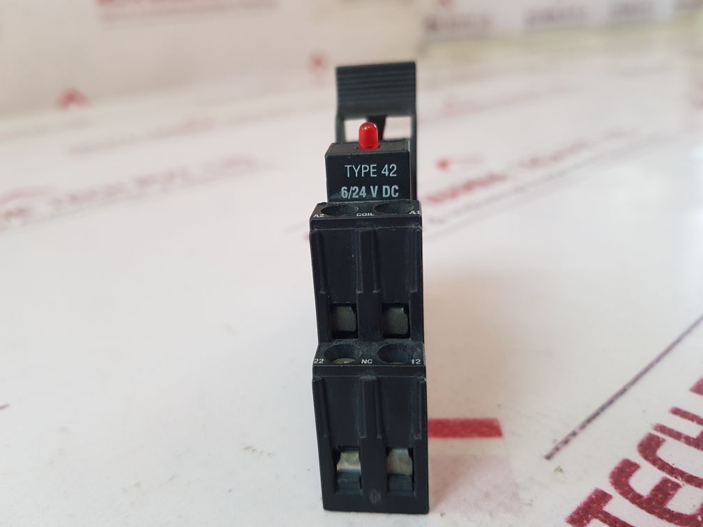 Schrack Type 42 6/24V Dc Relay With Base