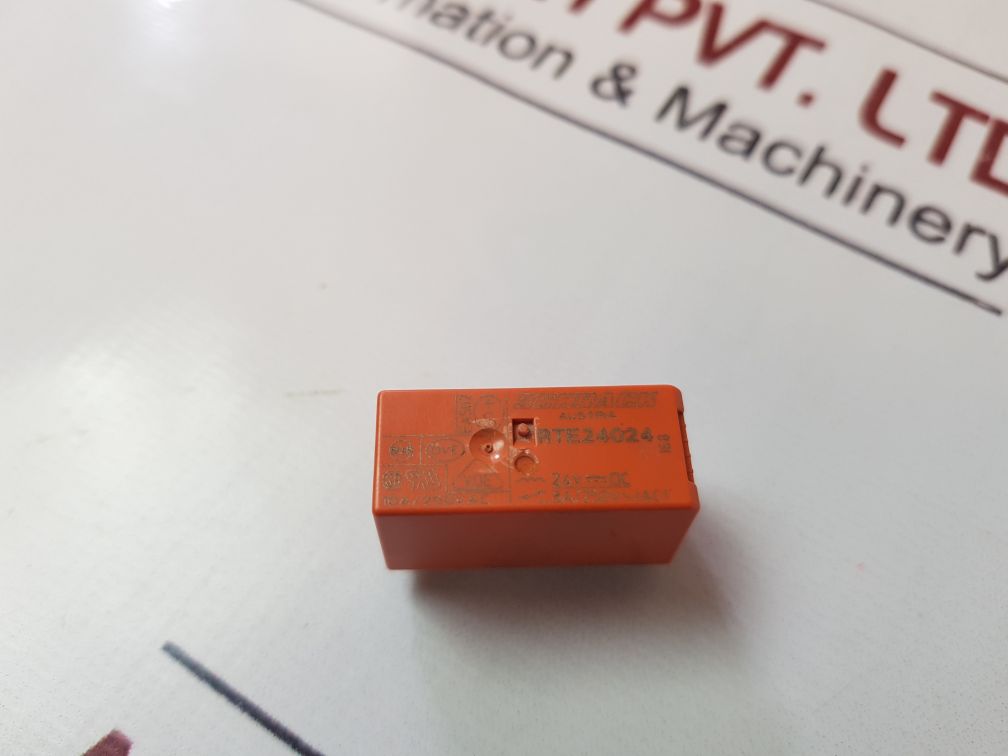 Schrack Type 42 6/24V Dc Relay With Base